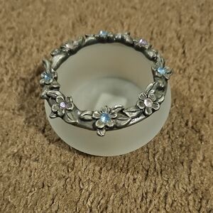 Partylite Hydrangea Wreath Frosted Glass Pewter Tealight Holder